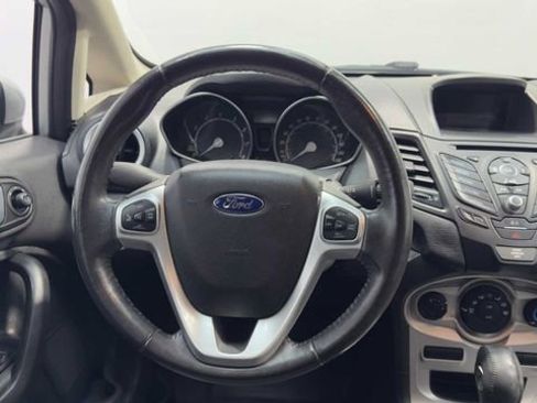 Used 2015 Ford Fiesta SE FWD image 18