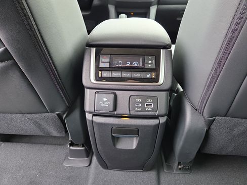 New 2026 Subaru Ascent Touring image 9
