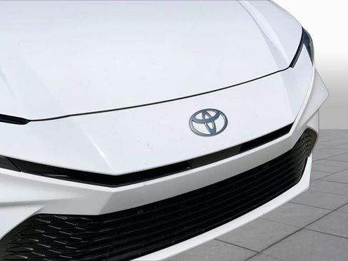 Used 2025 Toyota Camry LE FWD image 57