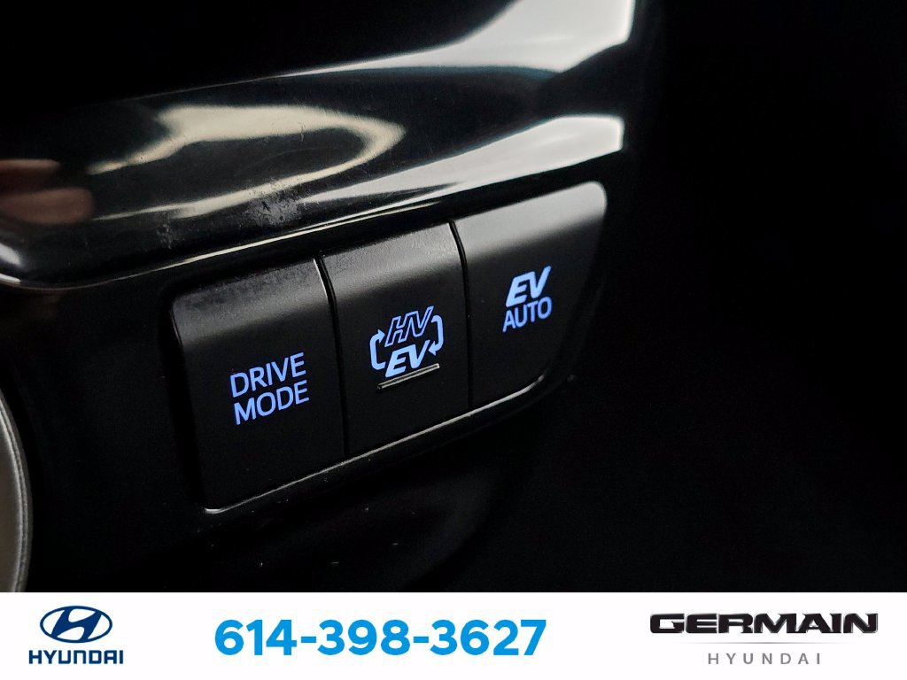 Used 2022 Toyota Prius Prime XLE FWD image 33