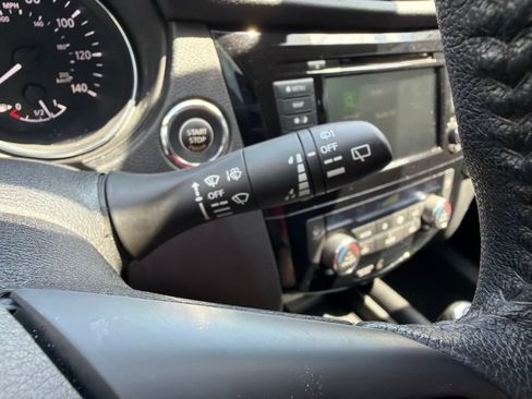 Used 2020 Nissan Rogue SL FWD image 30