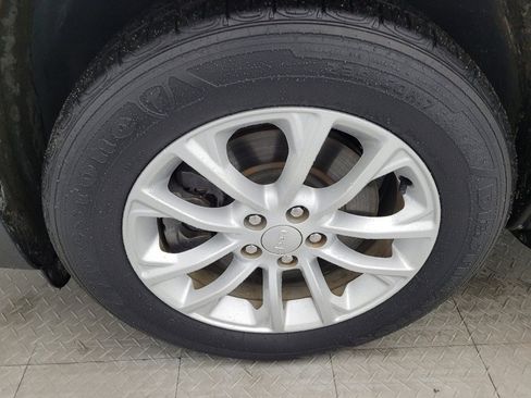 Used 2019 Jeep Cherokee Latitude w/ Popular Appearance Group image 31