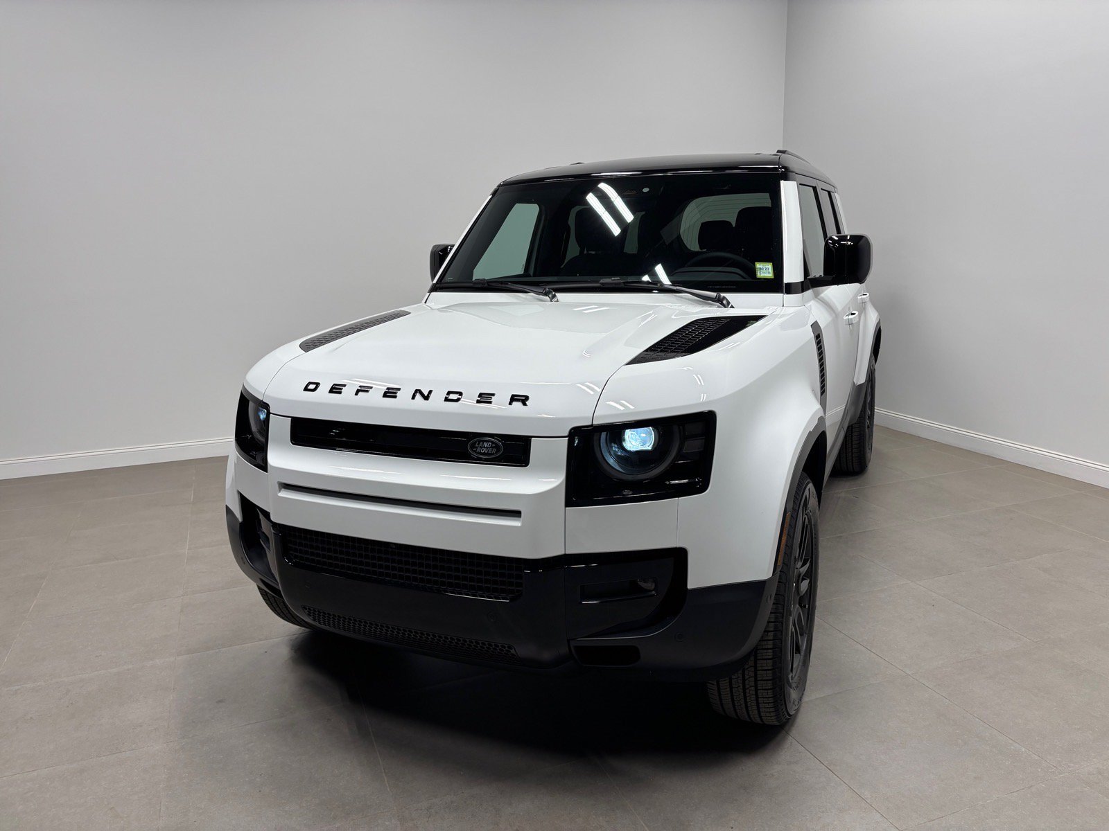 Used 2026 Land Rover Defender 110 S AWD/4WD image 2