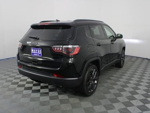 New 2026 Jeep Compass Limited w/ Limited Altitude Pack image 23