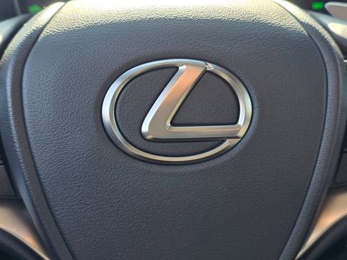 Used 2024 Lexus ES 300h w/ Premium Package image 21