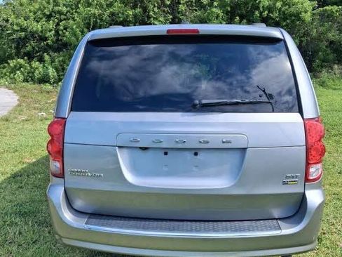 Used 2018 Dodge Grand Caravan SXT FWD image 7