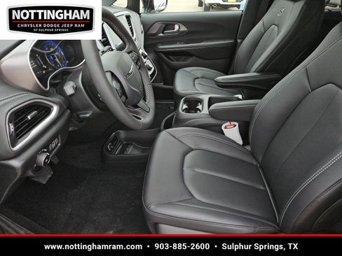 New 2026 Chrysler Pacifica Select image 20