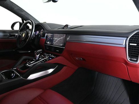Certified 2023 Porsche Cayenne Turbo GT image 18