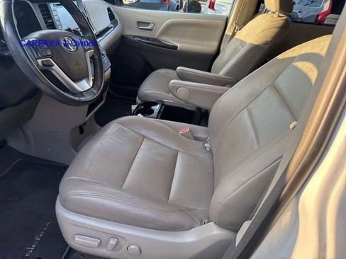 Used 2019 Toyota Sienna XLE Premium image 22