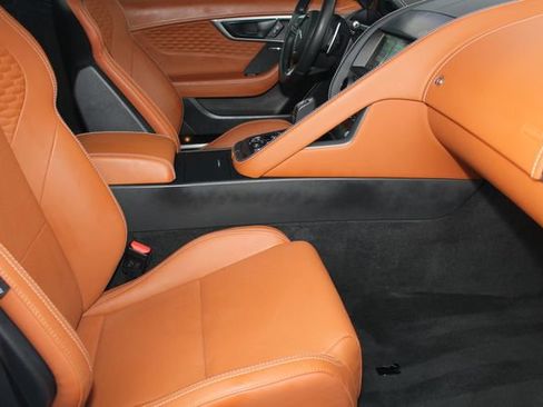 Used 2023 Jaguar F-TYPE R image 3