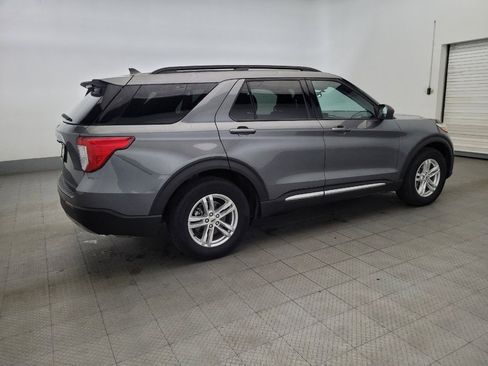 Used 2024 Ford Explorer XLT w/ Equipment Group 202A image 10