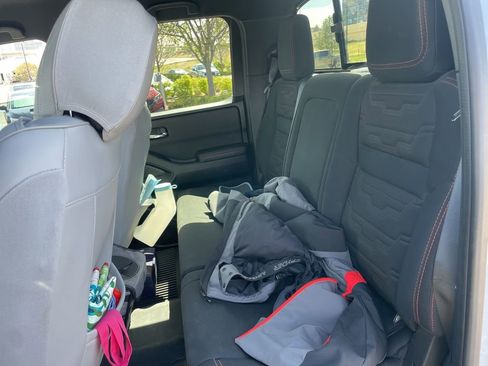 Used 2023 Nissan Frontier PRO-4X w/ Pro Convenience Package image 8