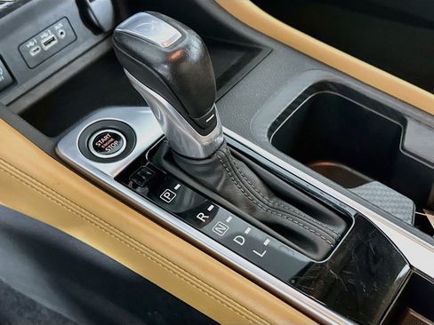 Used 2025 Nissan Sentra SV w/ SV Premium Package FWD image 23