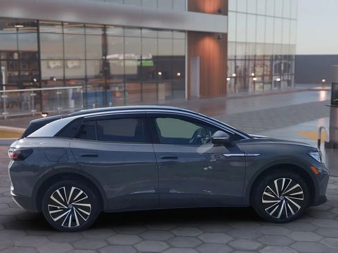 Used 2023 Volkswagen ID.4 Pro S Plus image 4