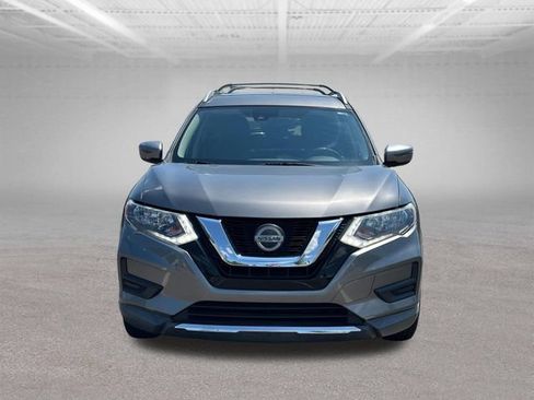 Used 2019 Nissan Rogue SV FWD image 2
