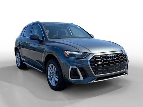 Used 2022 Audi Q5 2.0T Premium w/ Convenience Package AWD/4WD image 7