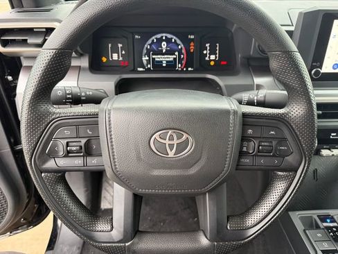 Used 2025 Toyota Tacoma SR5 image 15