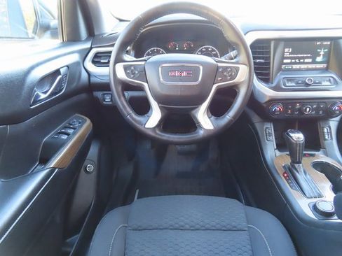Used 2017 GMC Acadia SLE image 16