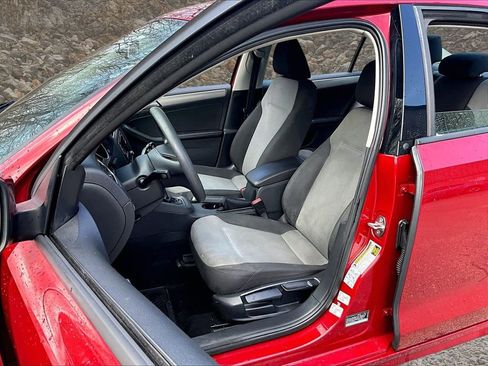 Used 2018 Volkswagen Jetta S w/ Cold Weather Package image 23