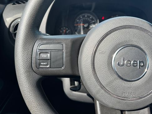 Used 2017 Jeep Patriot Sport w/ Power Value Group FWD image 22