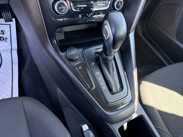 Used 2018 Ford Focus SE FWD image 22