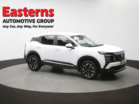 Used 2025 Nissan Kicks SV AWD/4WD image 48