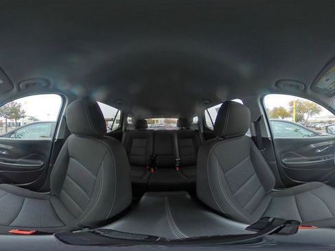 Used 2024 GMC Terrain SLE image 41