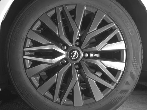 Used 2025 Nissan Altima 2.5 SV image 14