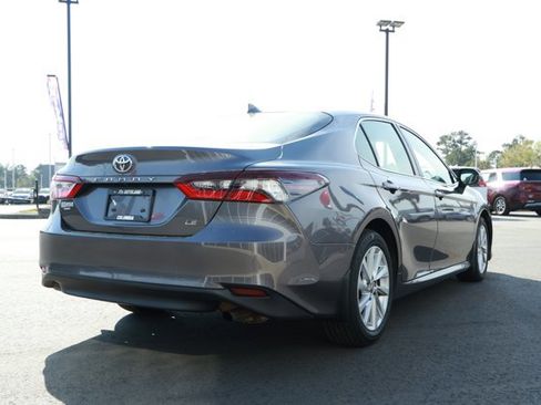 Used 2024 Toyota Camry LE image 6