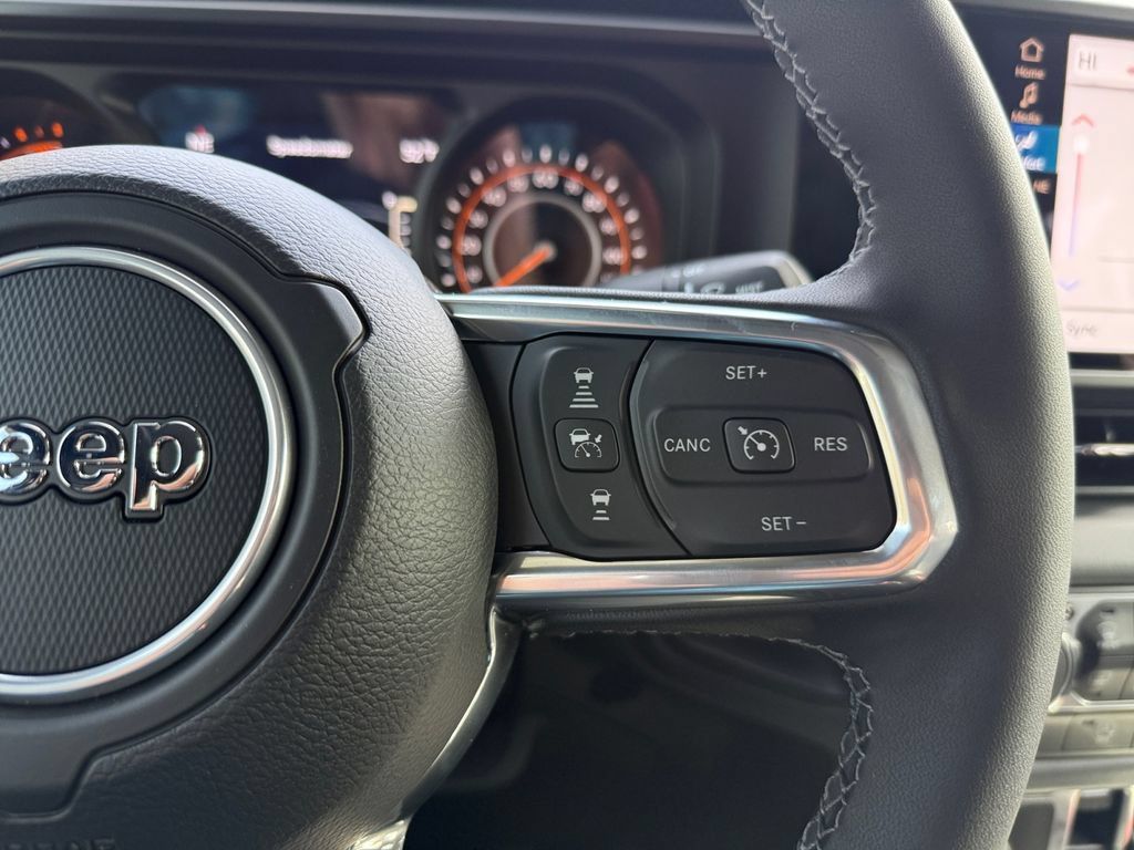 New 2025 Jeep Wrangler Unlimited Sahara AWD/4WD image 20
