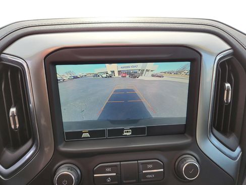 Used 2021 Chevrolet Silverado 1500 LT Trail Boss w/ Convenience Package II image 16