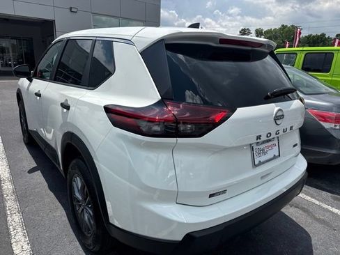 Used 2026 Nissan Rogue S AWD/4WD image 4