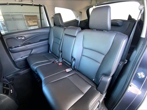 Used 2020 Honda Pilot Touring image 20