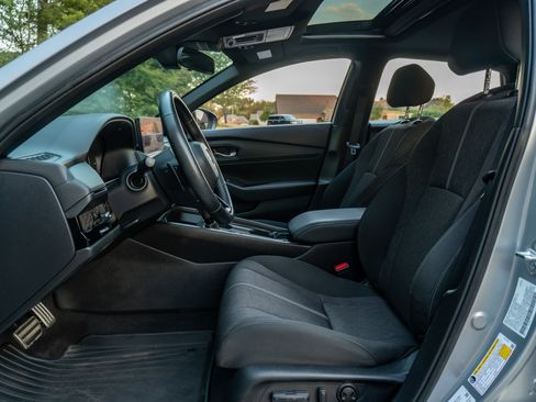 Used 2023 Honda Accord Sport image 12
