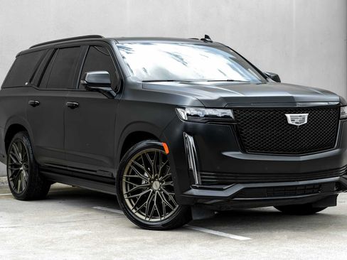 Used 2021 Cadillac Escalade Sport Platinum AWD/4WD image 7