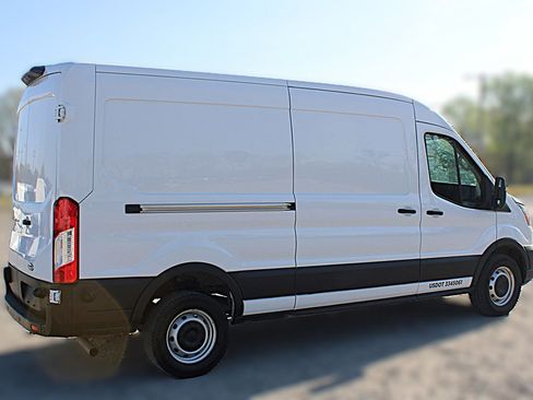 Used 2024 Ford Transit 250 148 Medium Roof image 4