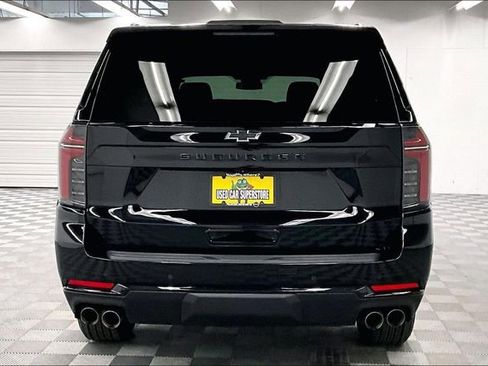 Used 2025 Chevrolet Suburban Z71 image 5