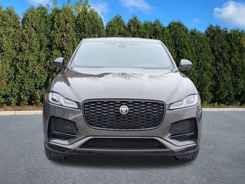 Used 2022 Jaguar F-PACE S image 2