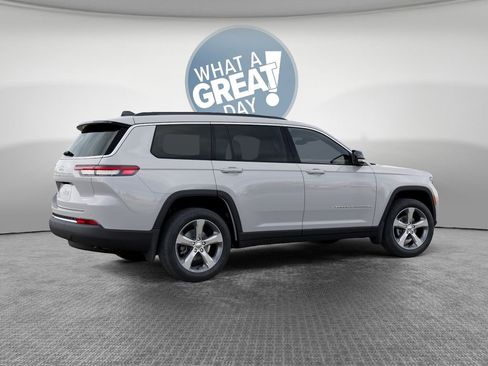 New 2026 Jeep Grand Cherokee L Limited w/ Trailer Tow Package AWD/4WD image 5