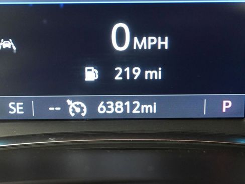 Used 2023 Chevrolet Traverse LT image 41