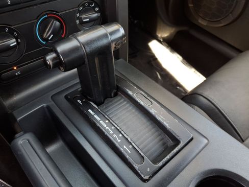 Used 2008 Ford Mustang GT RWD image 28