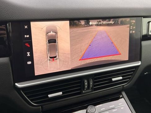 Used 2023 Porsche Cayenne image 18