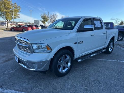 Used 2018 RAM 1500 Laramie w/ Convenience Group image 9