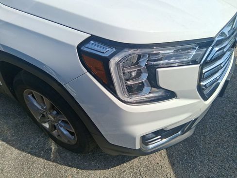 Used 2023 GMC Terrain SLT FWD image 4