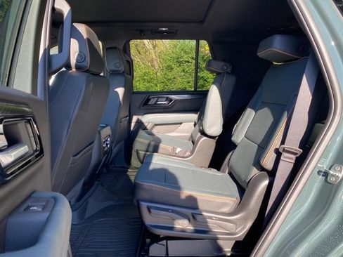 New 2026 GMC Yukon AT4 w/ AT4 Premium Package image 25