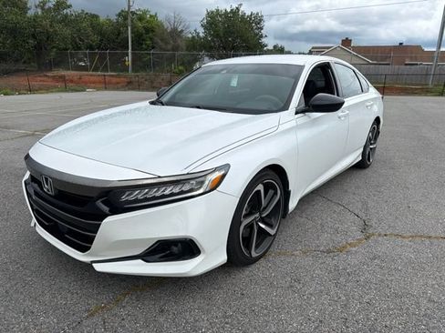Used 2022 Honda Accord Sport image 4