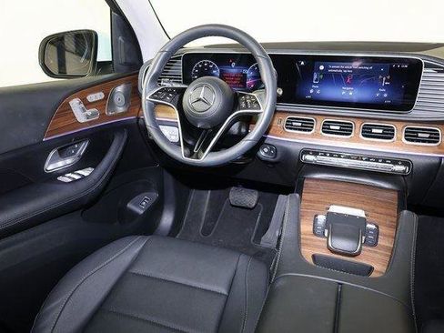 Used 2025 Mercedes-Benz GLE 350 4MATIC image 9