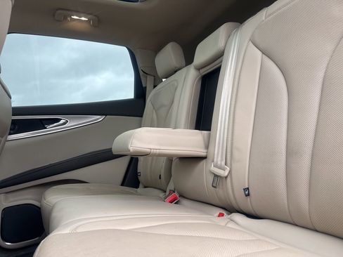 Used 2020 Lincoln Nautilus Reserve image 37