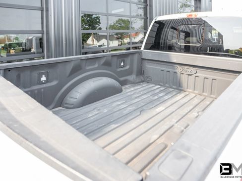Used 2018 Ford F250 XL w/ STX Appearance Package AWD/4WD image 13