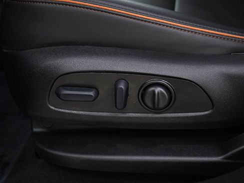 Used 2023 GMC Acadia AT4 w/ Technology Package image 31